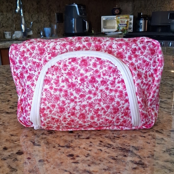 Floral Cosmetic Bag Set of 3, Pink, Blue and Green. NWT. - Picture 4 of 10
